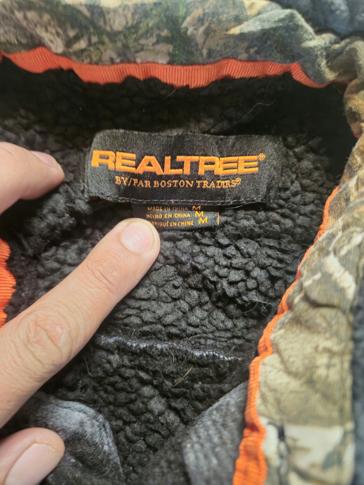 Realtree Flannel Shacket Men's Size M NEW Red Black Plaid Sherpa Fleece Lined