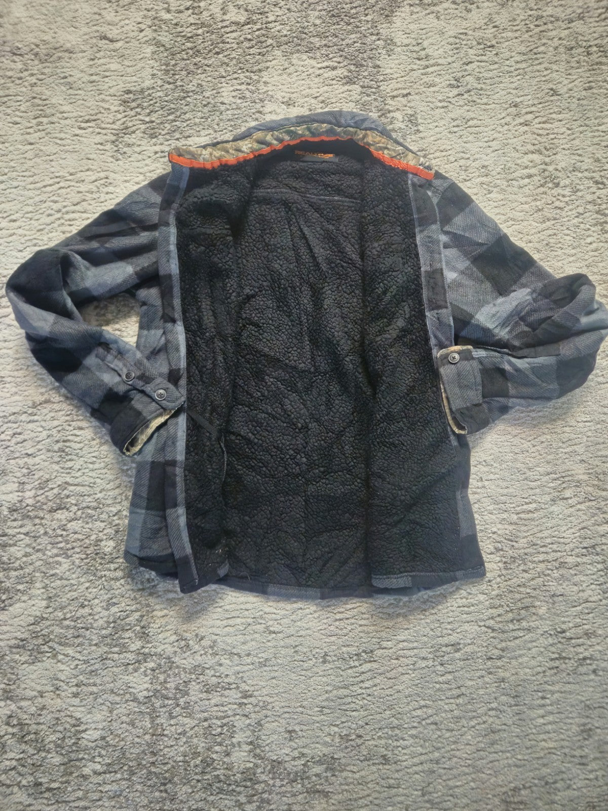 Realtree Flannel Shacket Men's Size M NEW Red Black Plaid Sherpa Fleece Lined